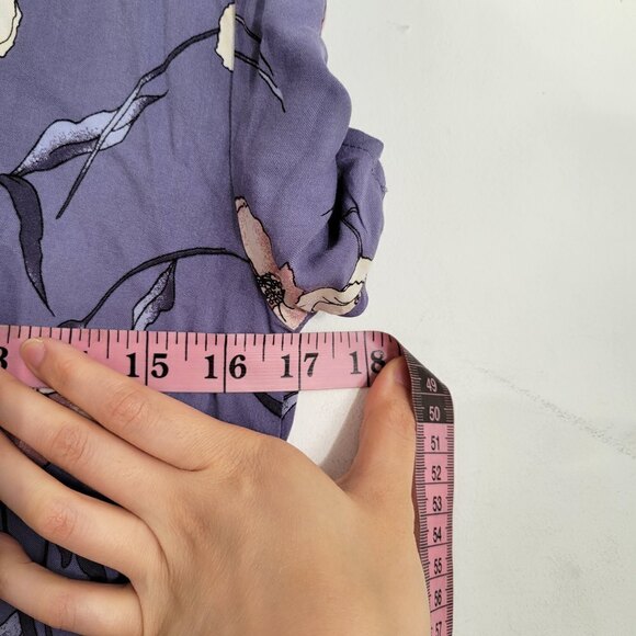 Band of Gypsies Floral Indigo Blue Tie Front Flutter Short Sleeve Romper Small - Picture 9 of 14